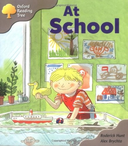 Oxford Reading Tree: Stage 1: Kipper Storybooks: at School