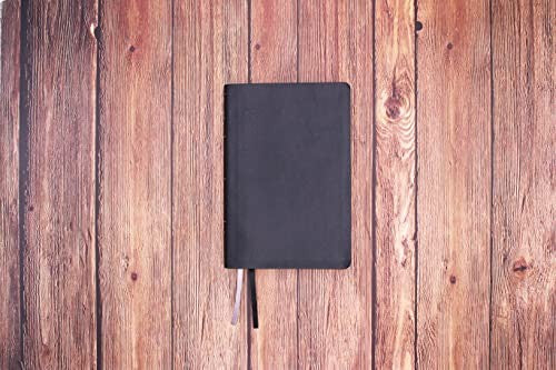 NIV, Thinline Reference Bible (Deep Study at a Portable Size), Large Print, Bonded Leather, Black, Red Letter, Comfort Print