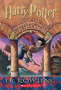 Harry Potter and the Sorcerer's Stone (Harry Potter, Book 1) 