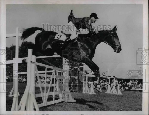 THE ROYAL WINDSOR HORSE SHOW 1943-1976.