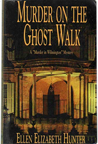 Murder on the Ghost Walk (Magnolia Mysteries)