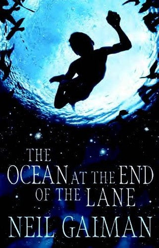 The Ocean at the End of the Lane (Large Print Edition)