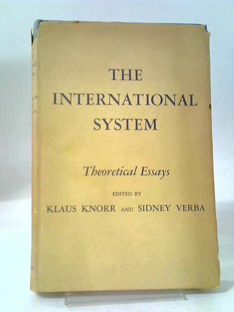 International System: Theoretical Essays (Princeton Legacy Library, 5541)