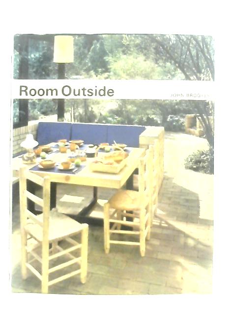 Rooms Outside