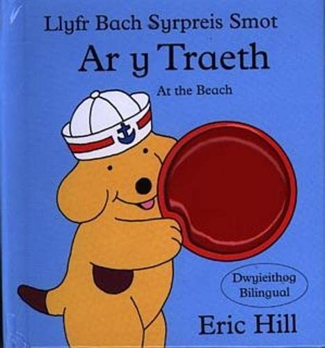 Llyfr Bach Syrpreis Smot: Ar y Traeth / At the Beach