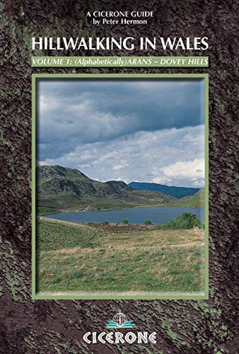 Hillwalking in Wales - Vol 1