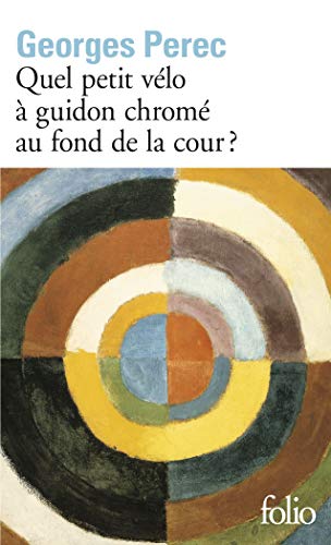 Quel petit velo a guidon chrome au fond de la cour?