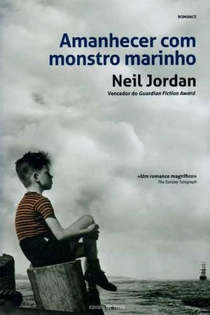 Amanhecer Com Monstro Marinho