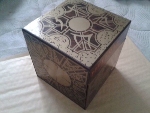 Hellraiser Limited Edition Puzzle Box Set [DVD] (1987)